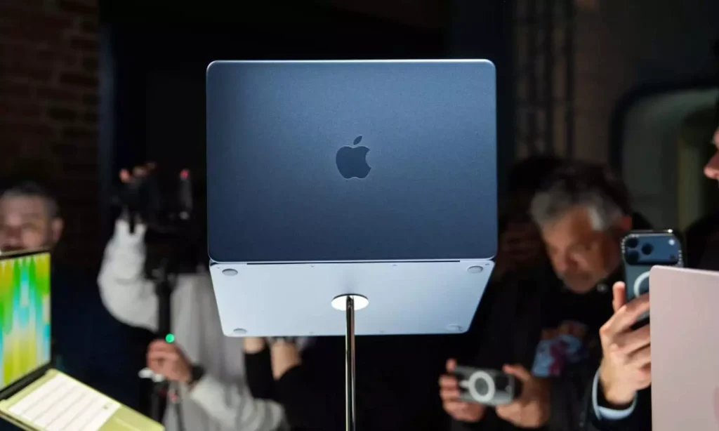 Apple to Bolster Mac Data Controls to Protect Against AI Agents