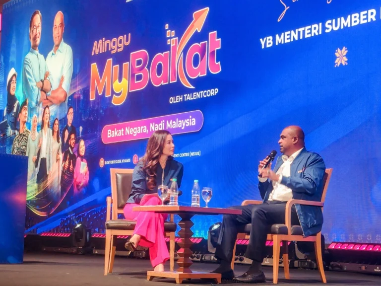 মালয়েশিয়ায় কর্মক্ষেত্রে AI ব্যবহারের দক্ষতা অর্জনের আহ্বান